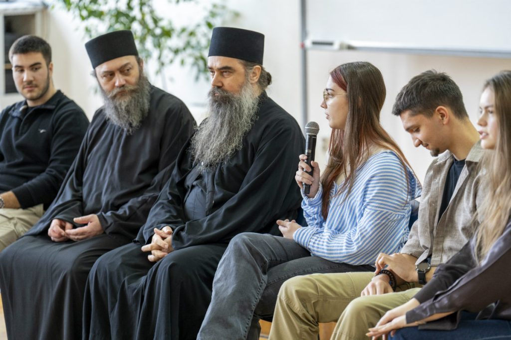 Сусрет ученика Земунске, Математичке и Смедеревске гимназије са хиландарским монасима